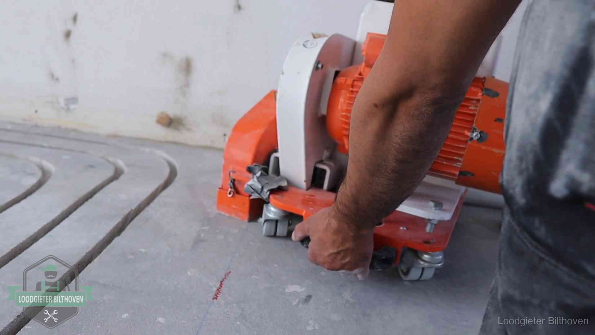 Sleuvenpatroon voor vloerverwarming in de dekvloer van een woning in Bilthoven